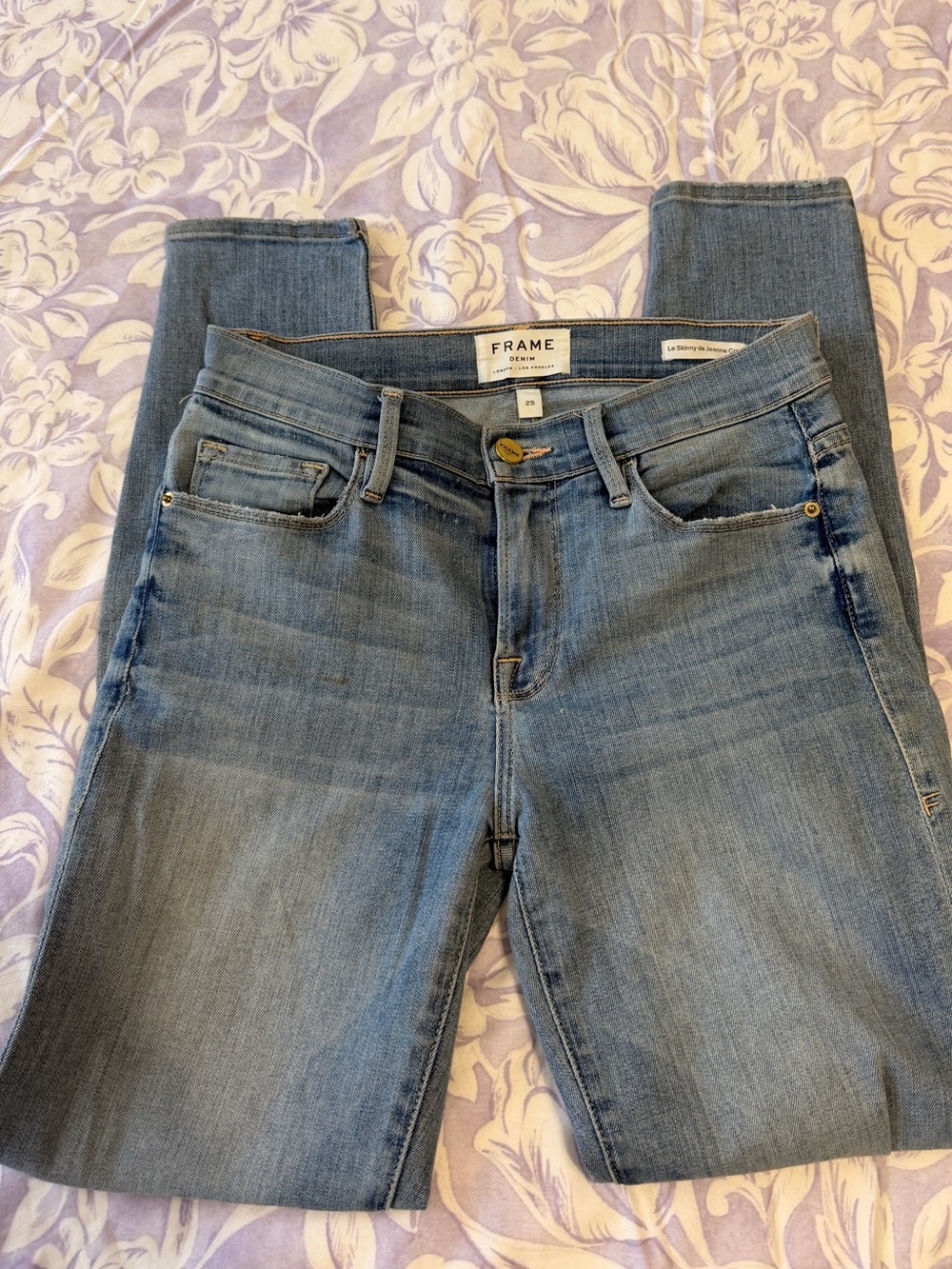 FRAME Le Skinny de Jeanne Crop Light Blue Jeans Size 25